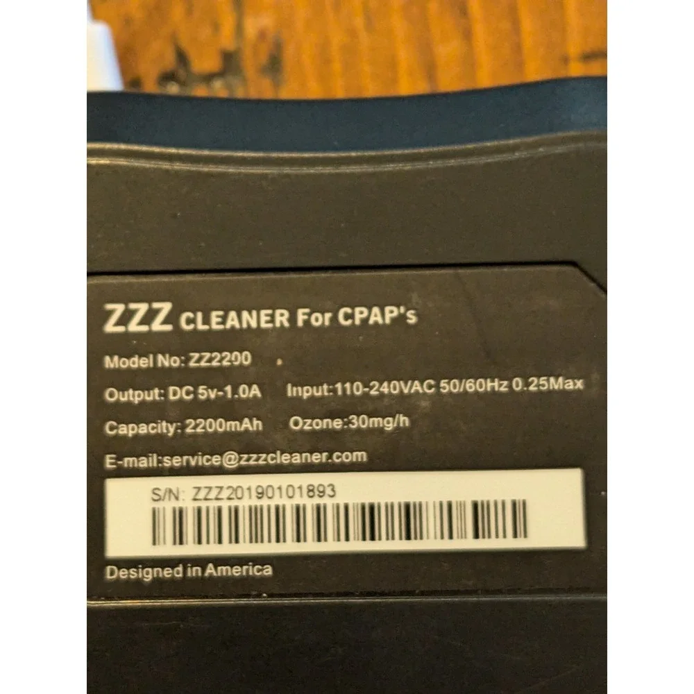 Zzz Cleaner ZZ2200     with charger    c1